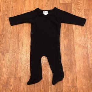 Black ribbed wrap Footie